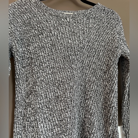 Sweater from Hudson’s Bay - Picture 5 of 6